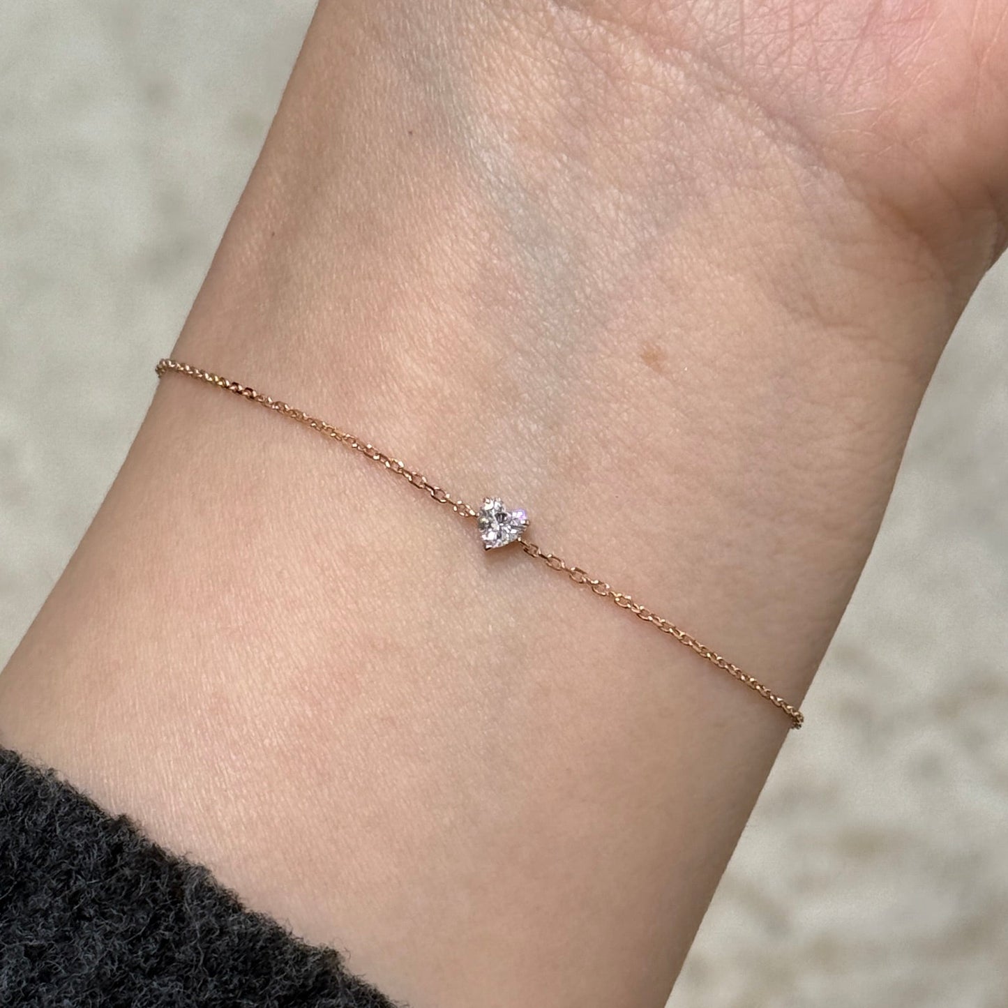 Lab diamond heart shape 0.15ct three-prong bracelet