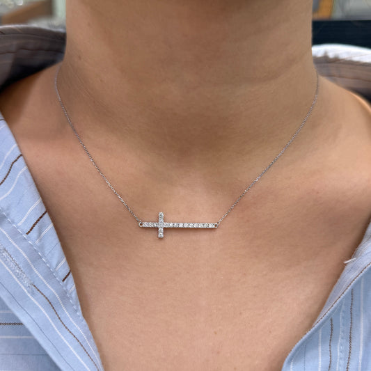 Lab Diamond round 0.4ct cross necklace