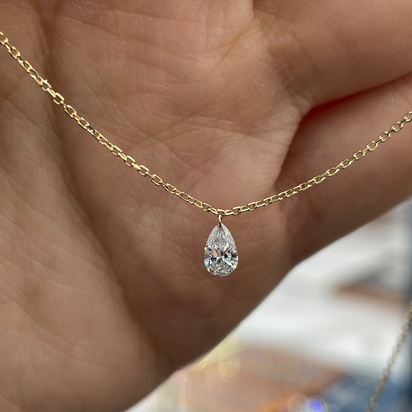 Lab diamond Pear shape 0.2ct floating necklace