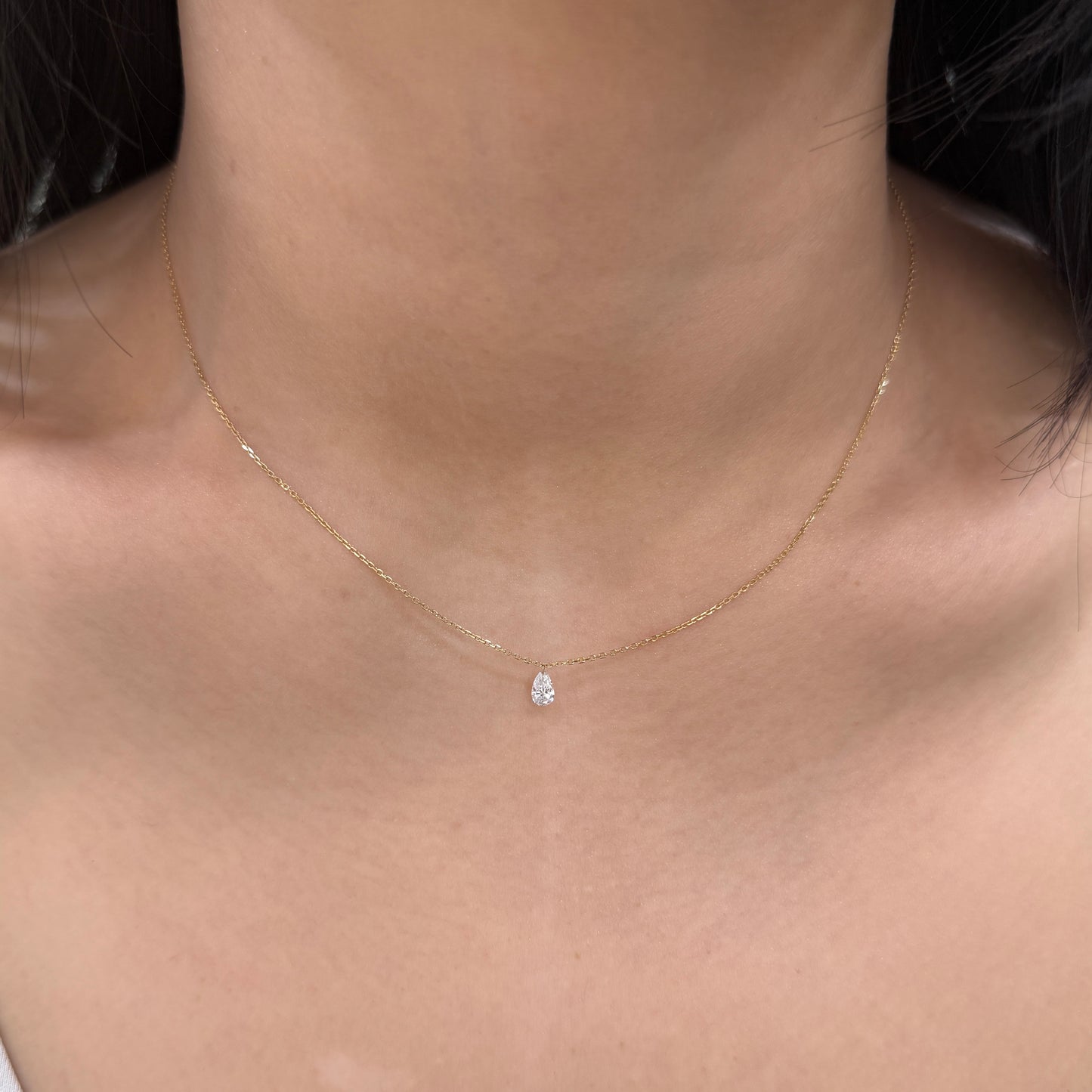 Lab diamond Pear shape 0.2ct floating necklace