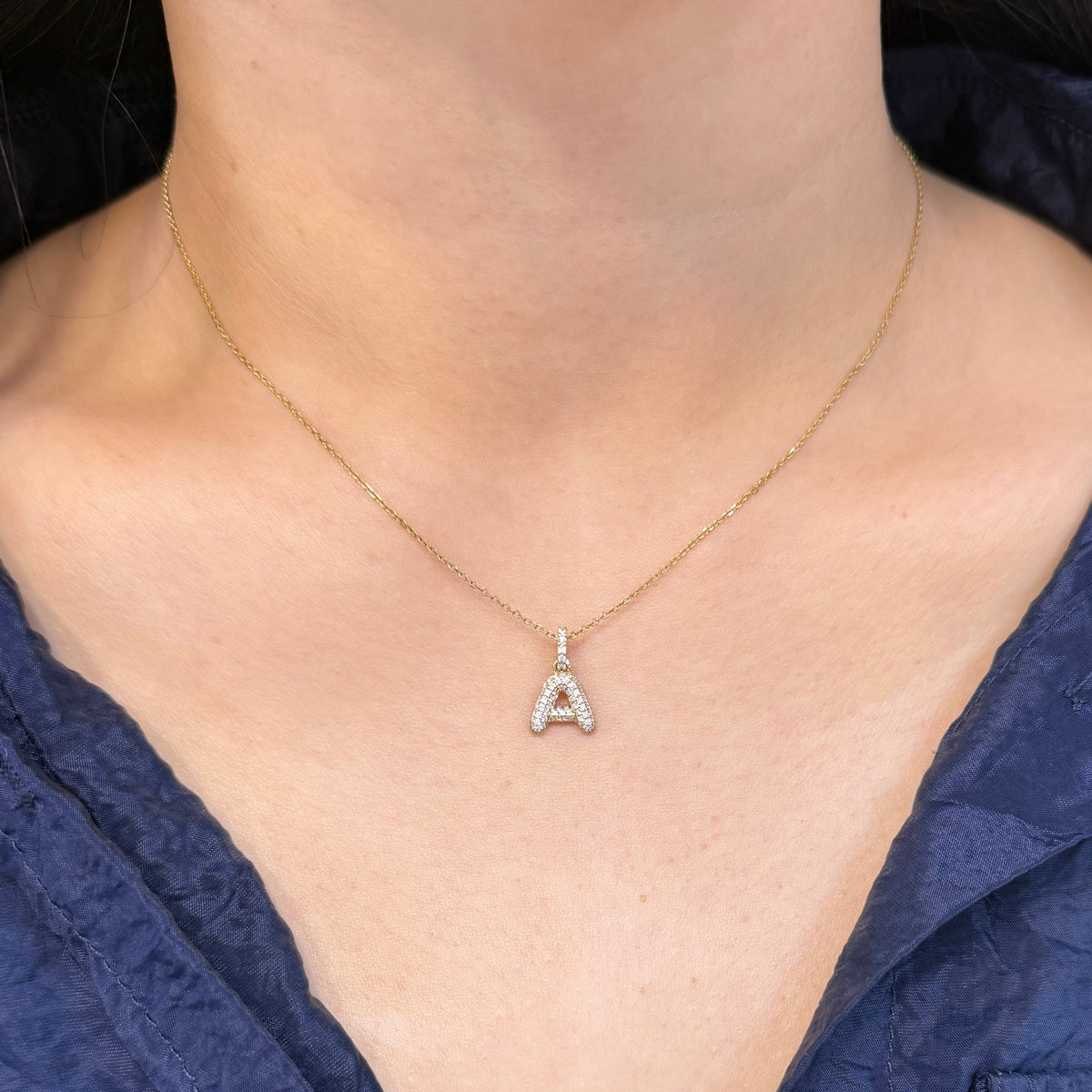 9k Lab diamond middle bubble initial open clip pendant
