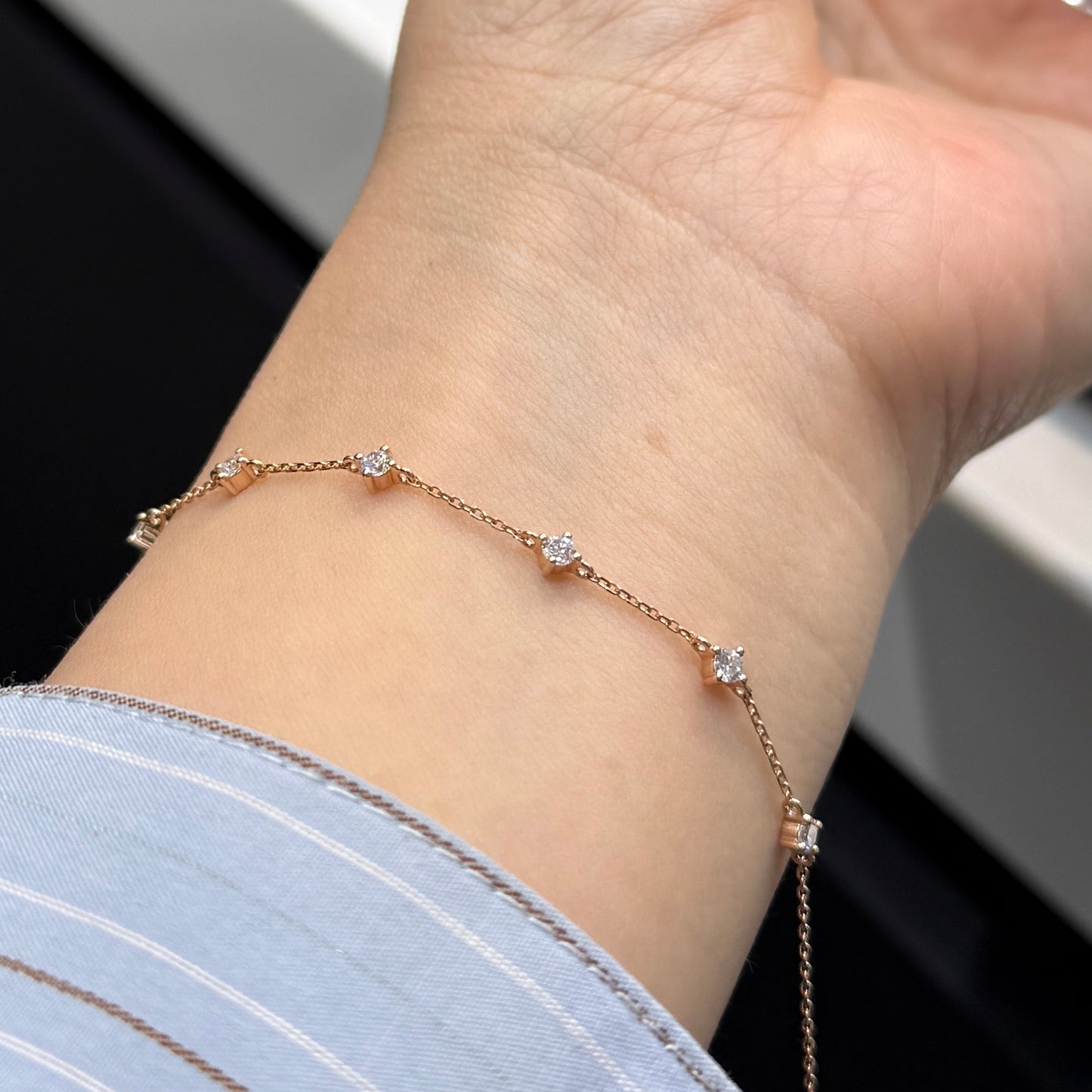 9k Lab diamond round 0.36ct six stone compass bracelet