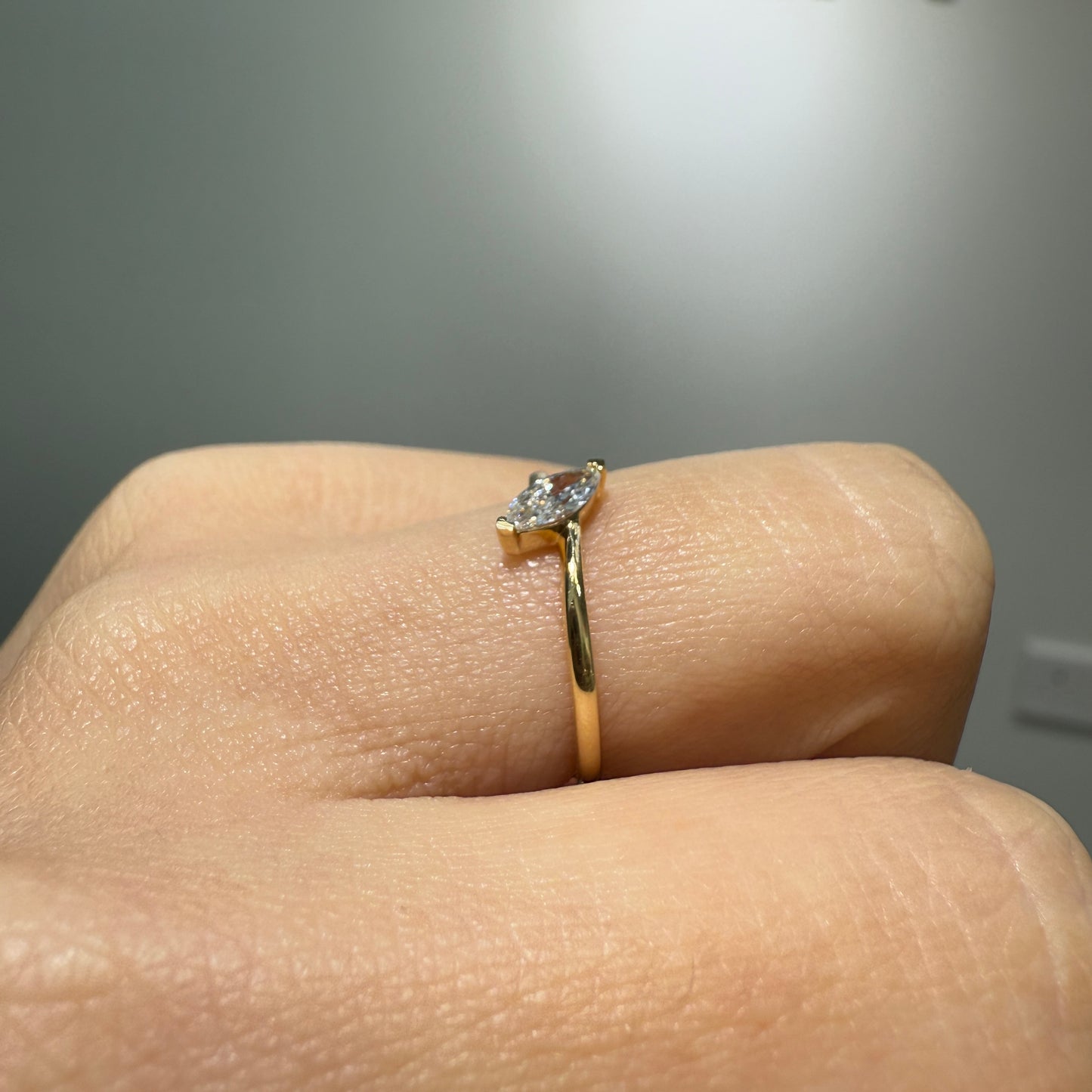 Lab diamond Marquise 0.25ct Twist band ring