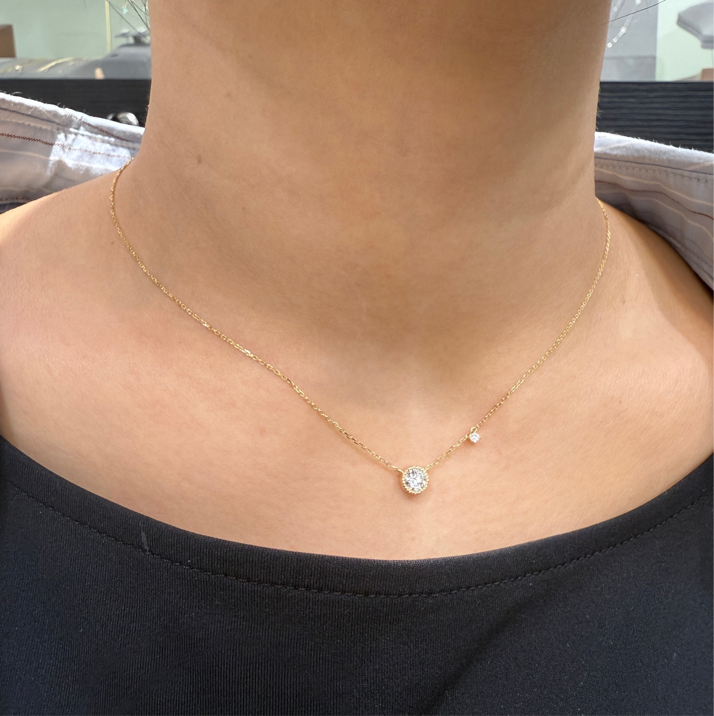 Lab diamond round 0.3ct bezel withe little diamond necklace