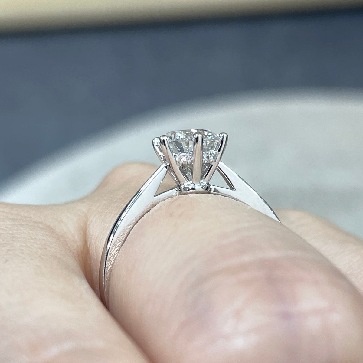 IGI lab diamond round 1.2ct six-prong underhalo ring