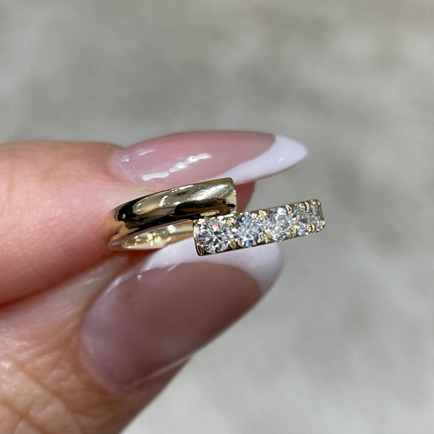 9k lab diamond round 0.3ct round lucky pinky ring