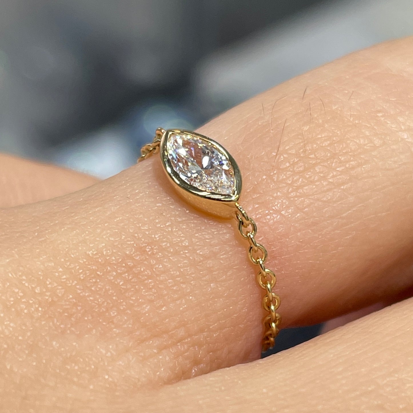 Lab diamond Marquise shape 0.3ct with baby diamond bezel chain ring