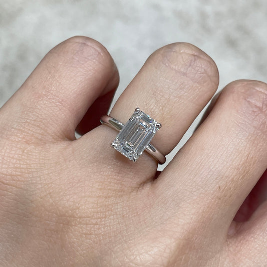 IGI lab diamond Emerald cut 2.5ct four-prong underhao ring