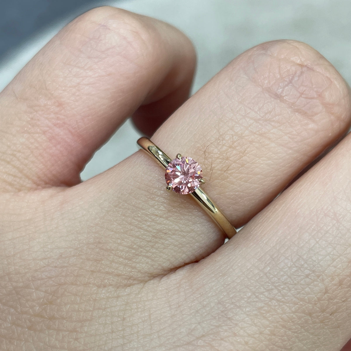 9k Lab pink diamond round 0.34ct  three-prong solitaire ring