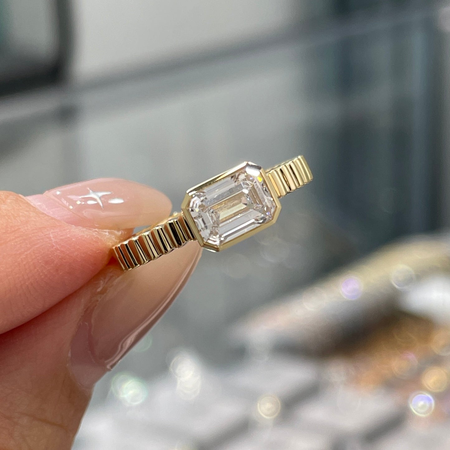 Lab diamond Emerald cut 1ct horizontal bezel set with vertical line band ring