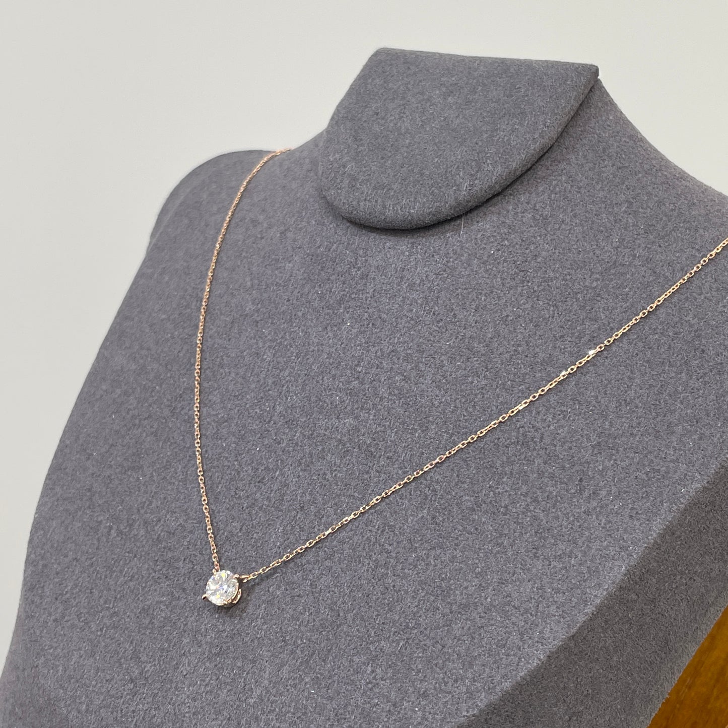 Lab diamond round 0.5ct classic four-prong necklace