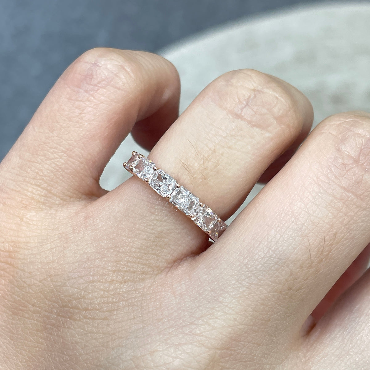9k Lab diamond Radiant cut 1.8ct horizontal half eternity straight vertical line band ring