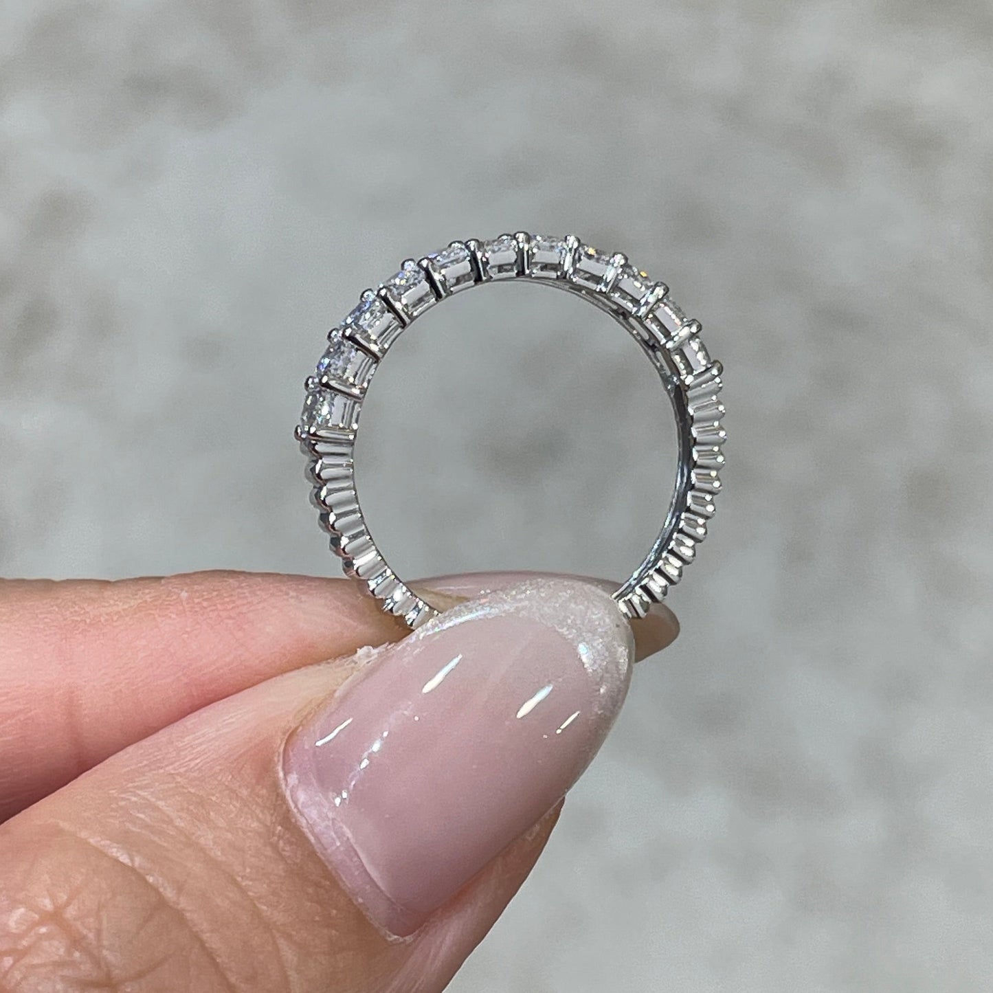9k Lab diamond Radiant cut 1.1ct half eternity straight vertical line band ring