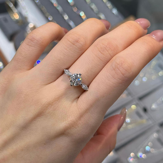 IGI Lab diamond round 1.3ct with marquise 0.3ct three stone ring