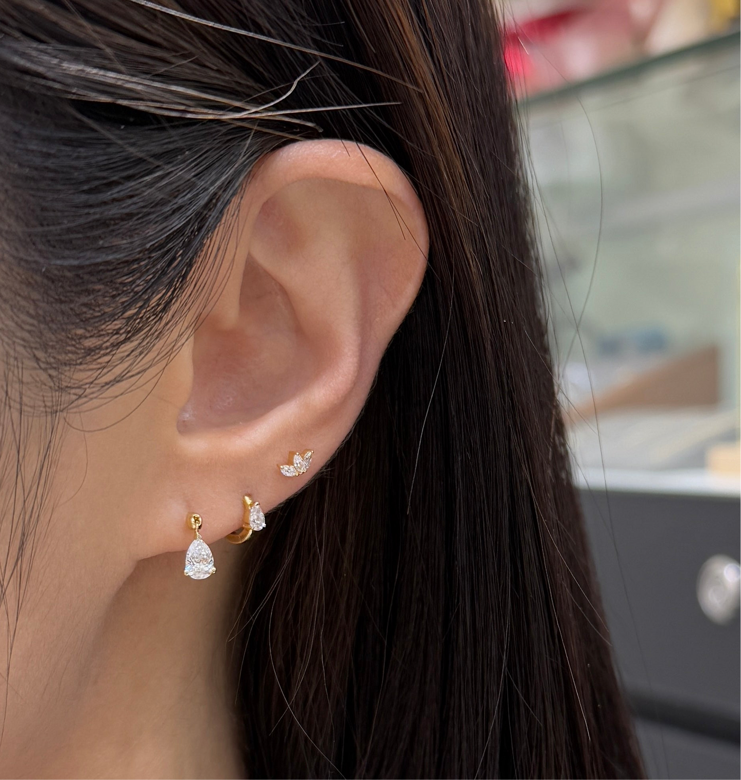Lab diamond pear shape 0.3ct swing stud earring-each