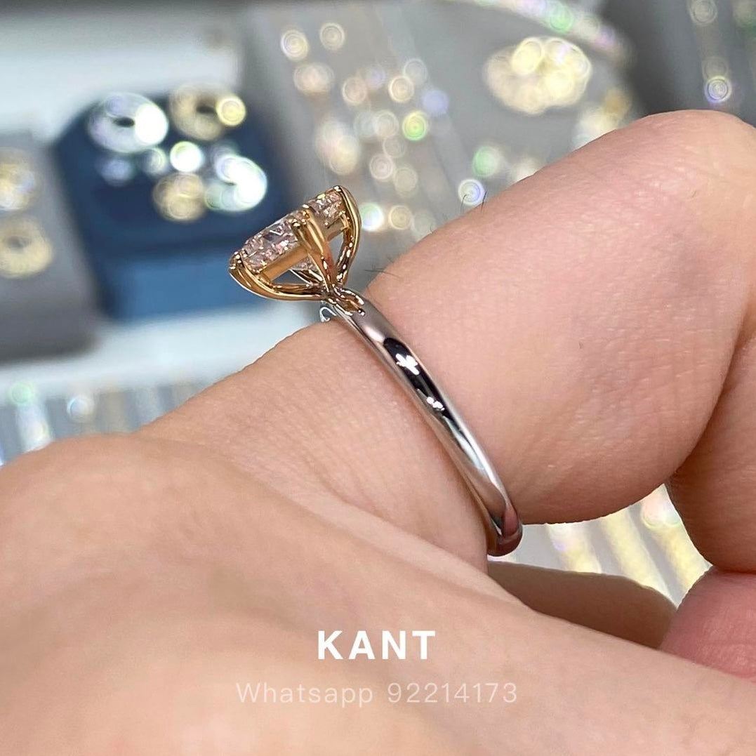 IGI Lab diamond Princess cut 0.9ct kite set two tone setting ring
