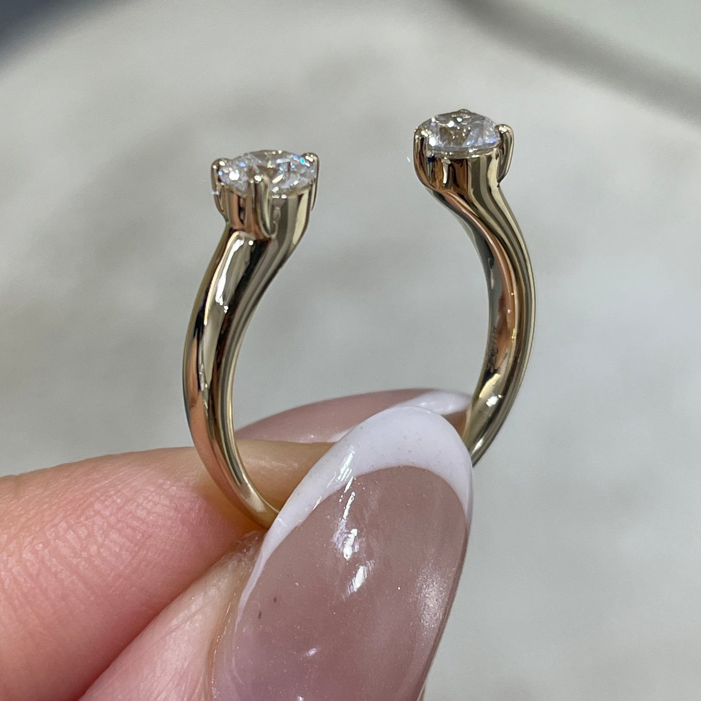 9K Lab Diamond round 0.6ct duo invisable open ring