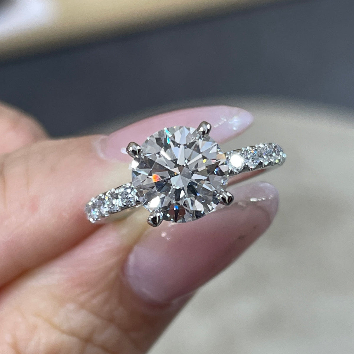IGI lab diamond Round 2ct four-prong underhalo pave ring