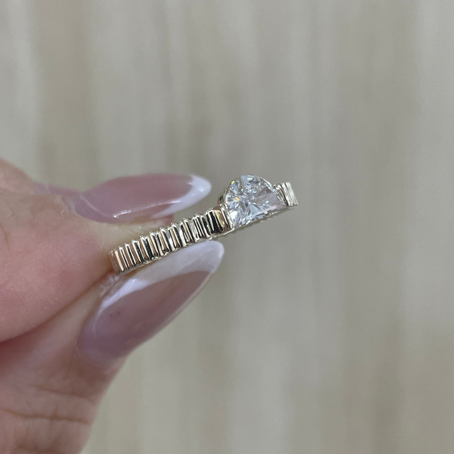 9k Lab diamond half moon 0.5ct full vertical line band ring
