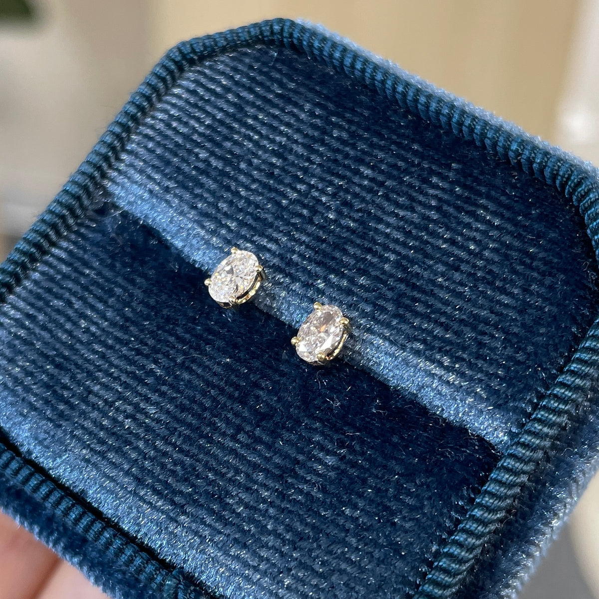 9k Lab diamond Oval shape 0.32ct four-prong stud earrings -pair