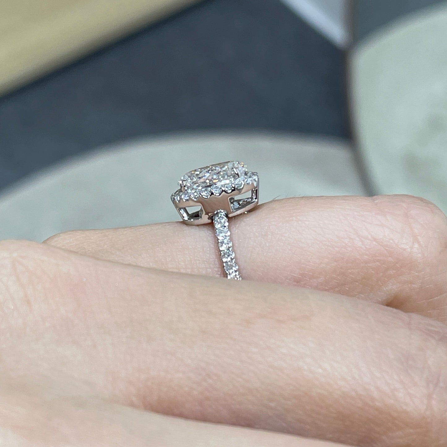IGI lab diamond oval 1.5ct two-way halo pave ring