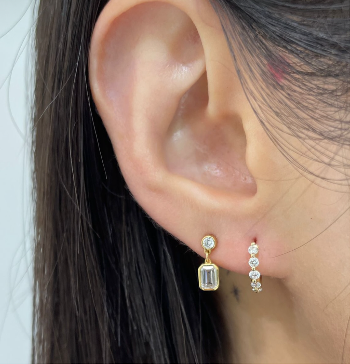 Lab diamond round 0.2ct single-prong 8mm hoop earring-each