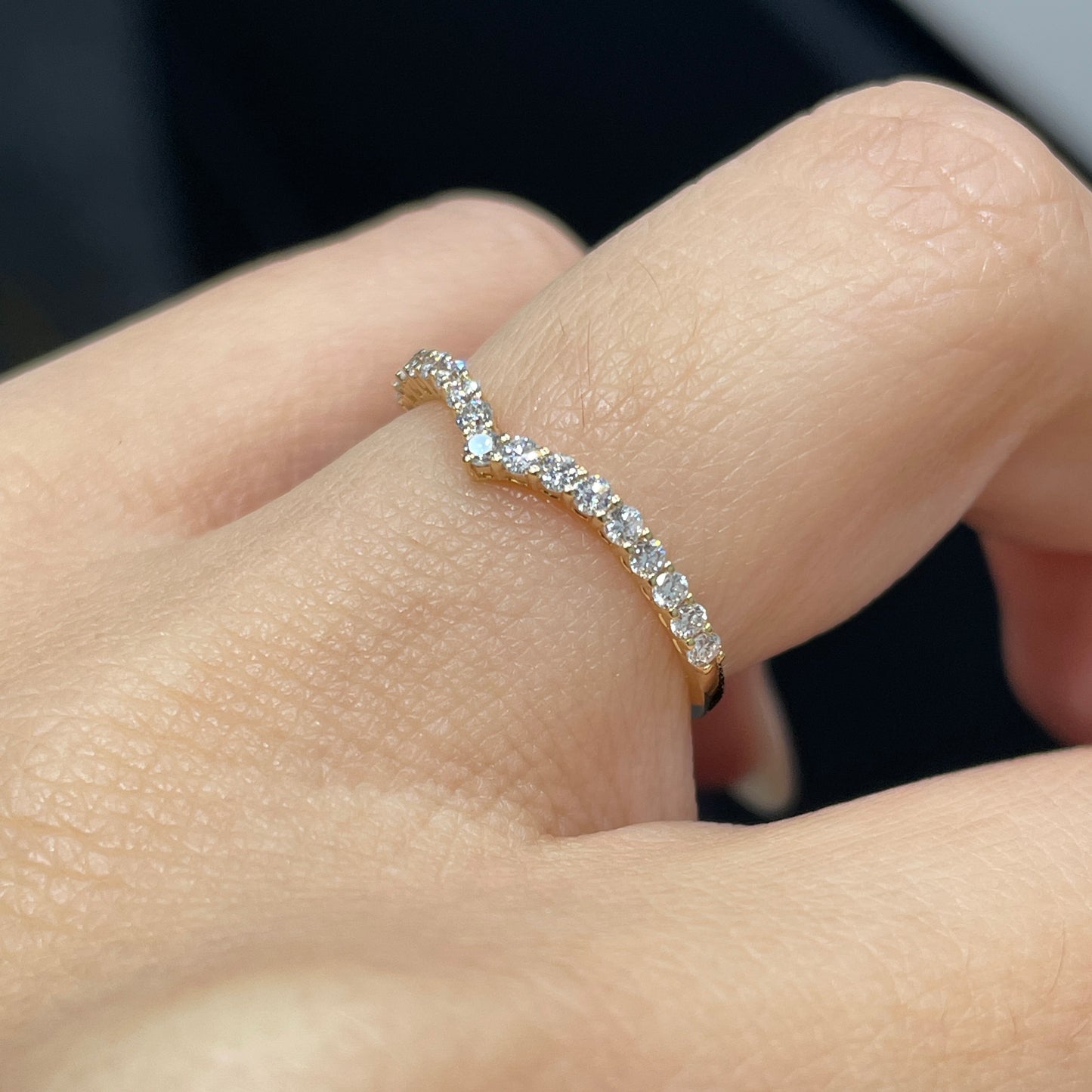 Lab diamond round 0.25ct v shape half eternity ring
