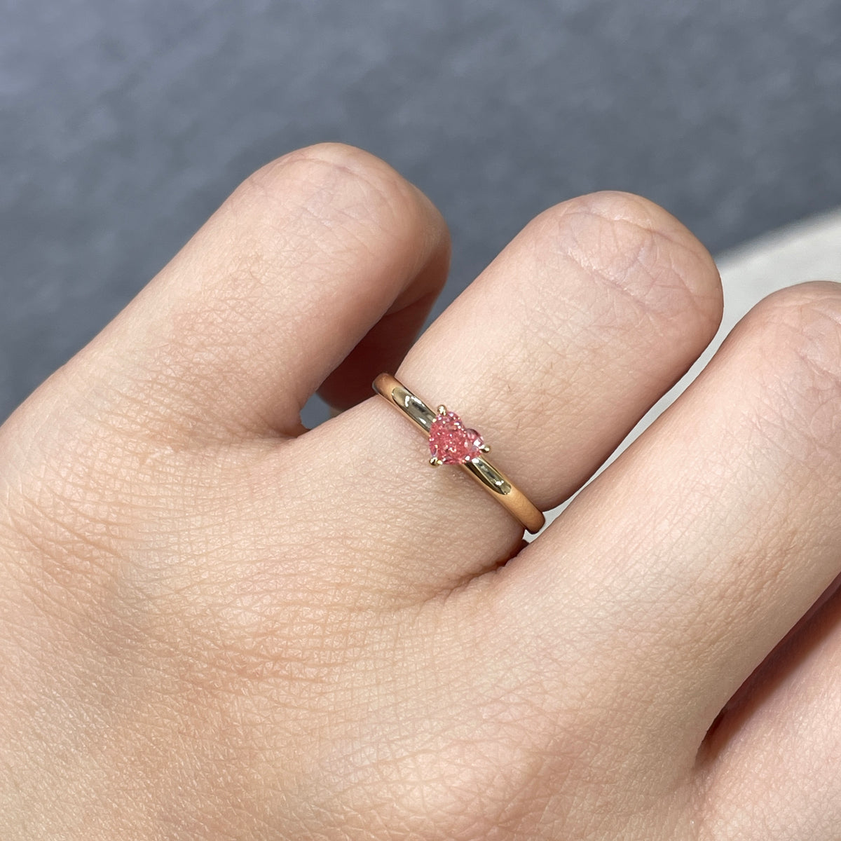 9k Lab pink diamond heart 0.29ct  three-prong solitaire ring