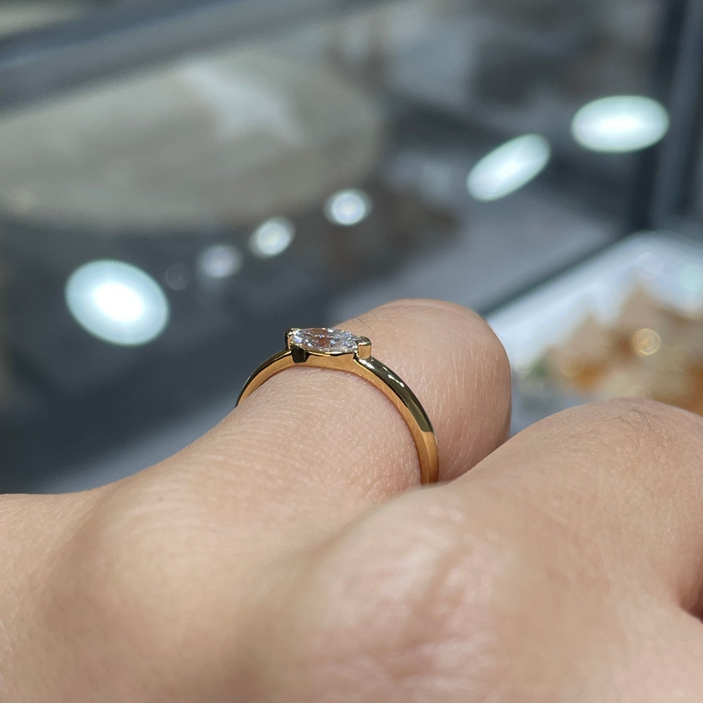 Lab diamond marquise 0.3ct horizontal ring