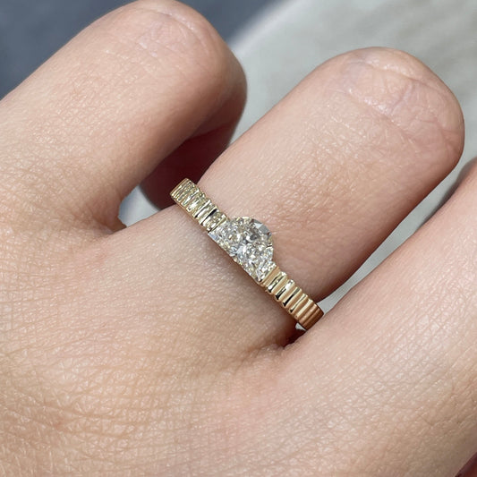 9k Lab diamond half moon 0.5ct full vertical line band ring