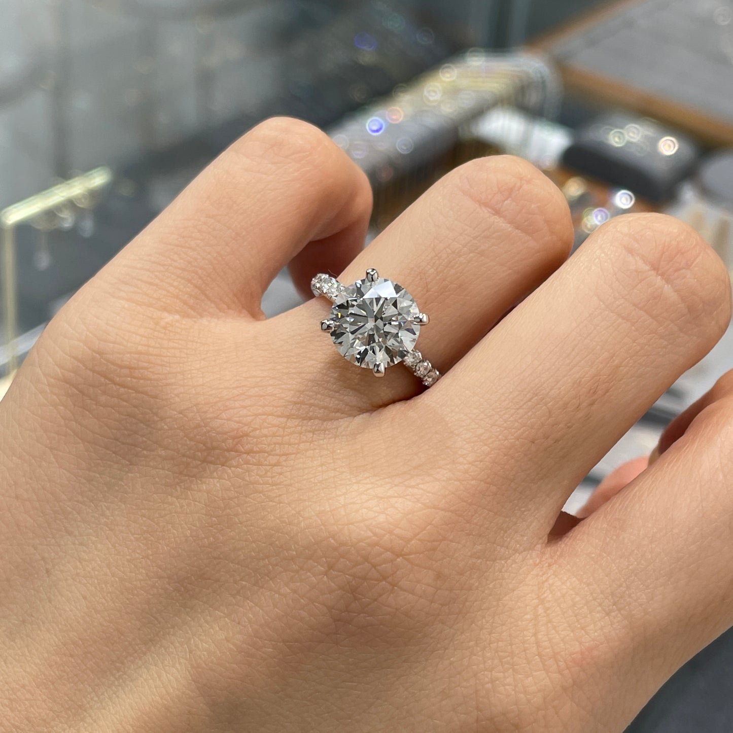 IGI Lab diamind Round 3.8ct four-prong pave ring
