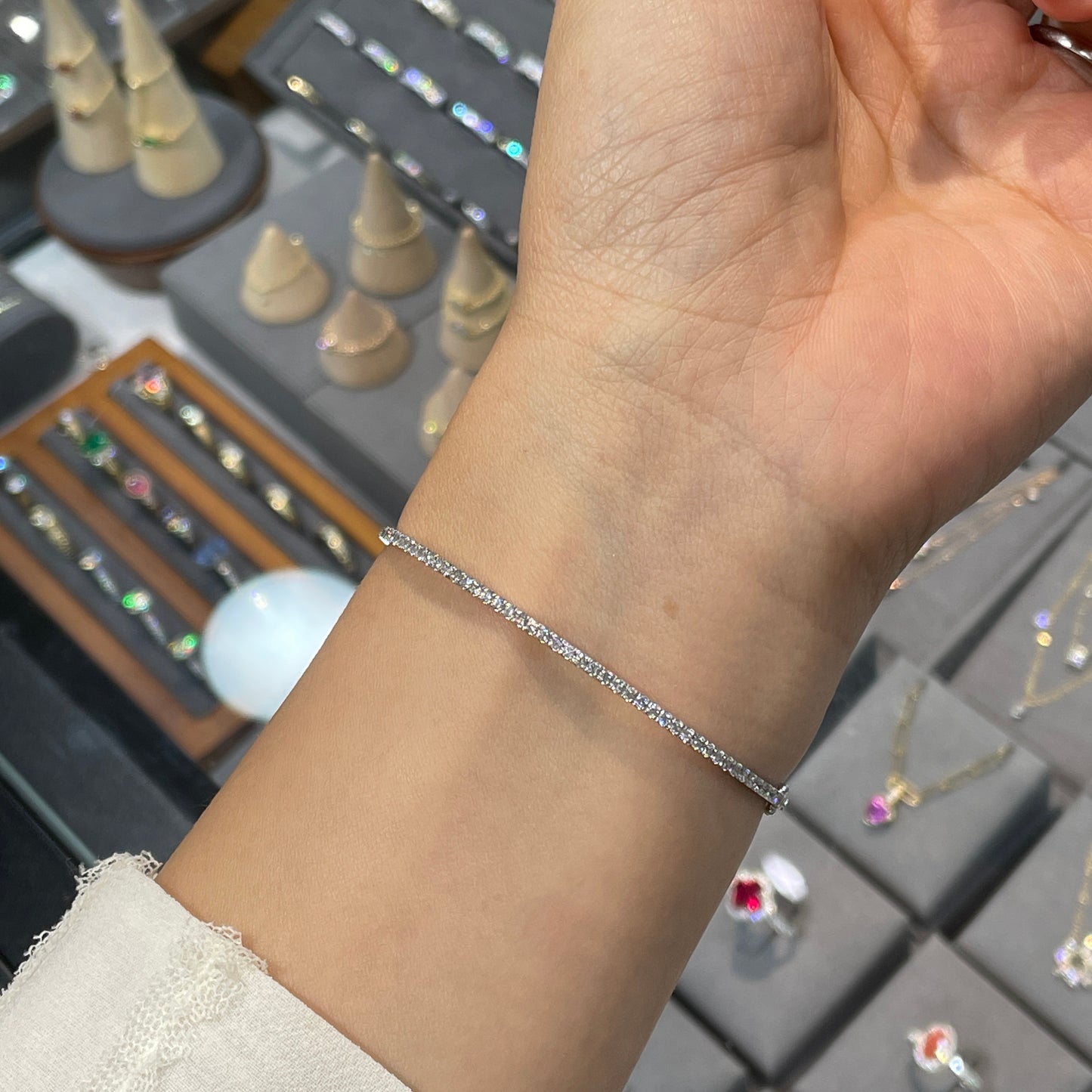 Lab diamond Round 0.5ct four-prong half tennis bangle