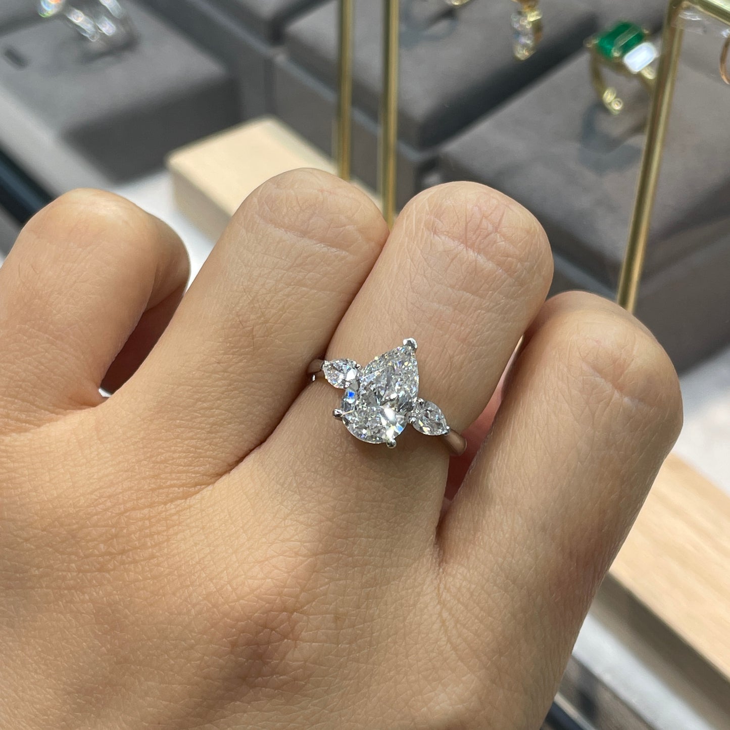 IGI lab diamond Pear 2.4ct three stone setting ring