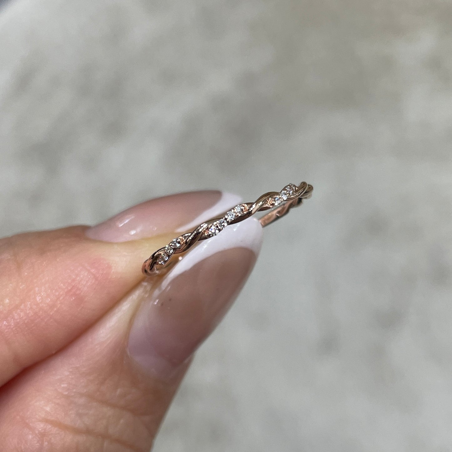 9k Lab diamond round 0.05ct twist pave band ring
