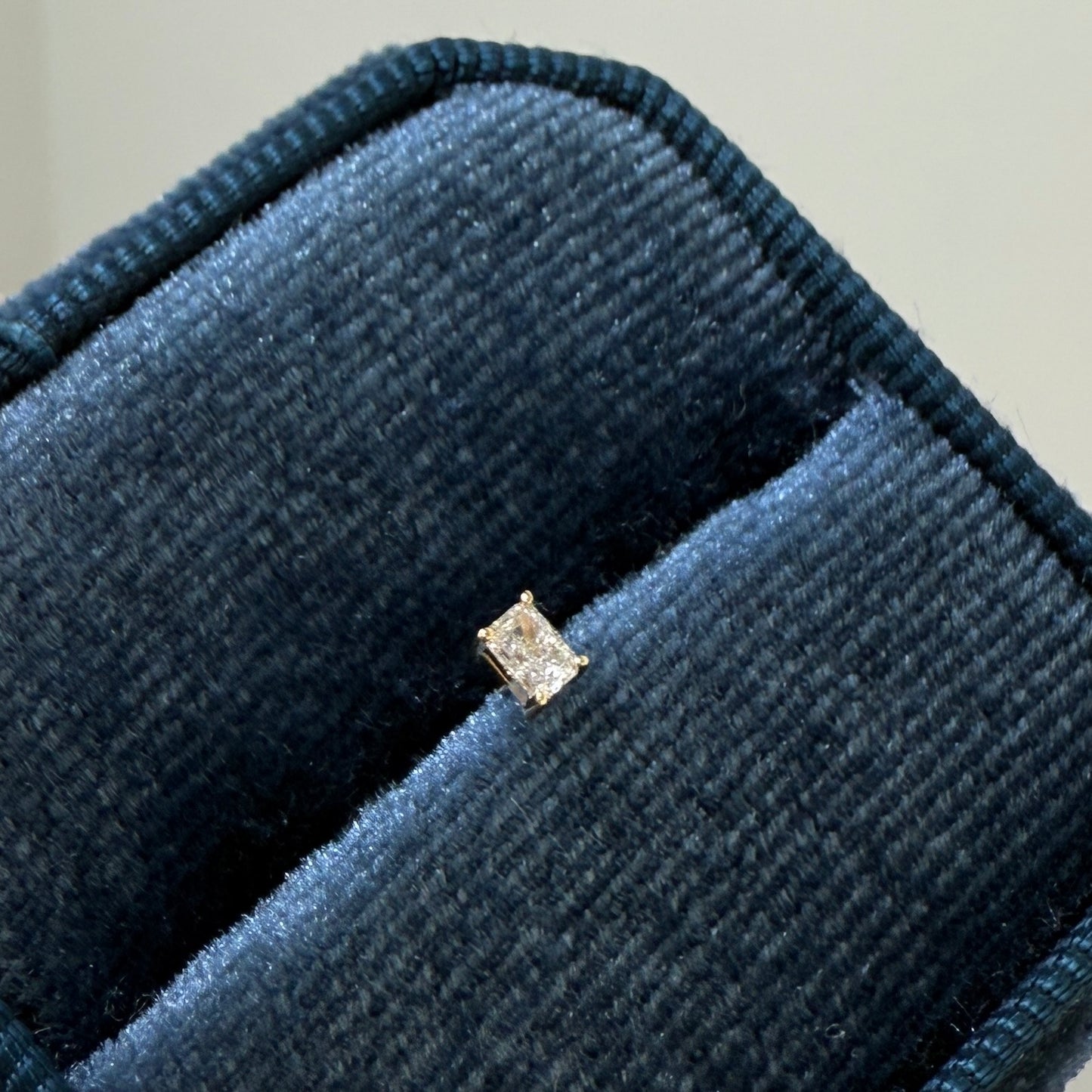 Lab diamond radiant cut 0.1ct four-prong stud earring - each