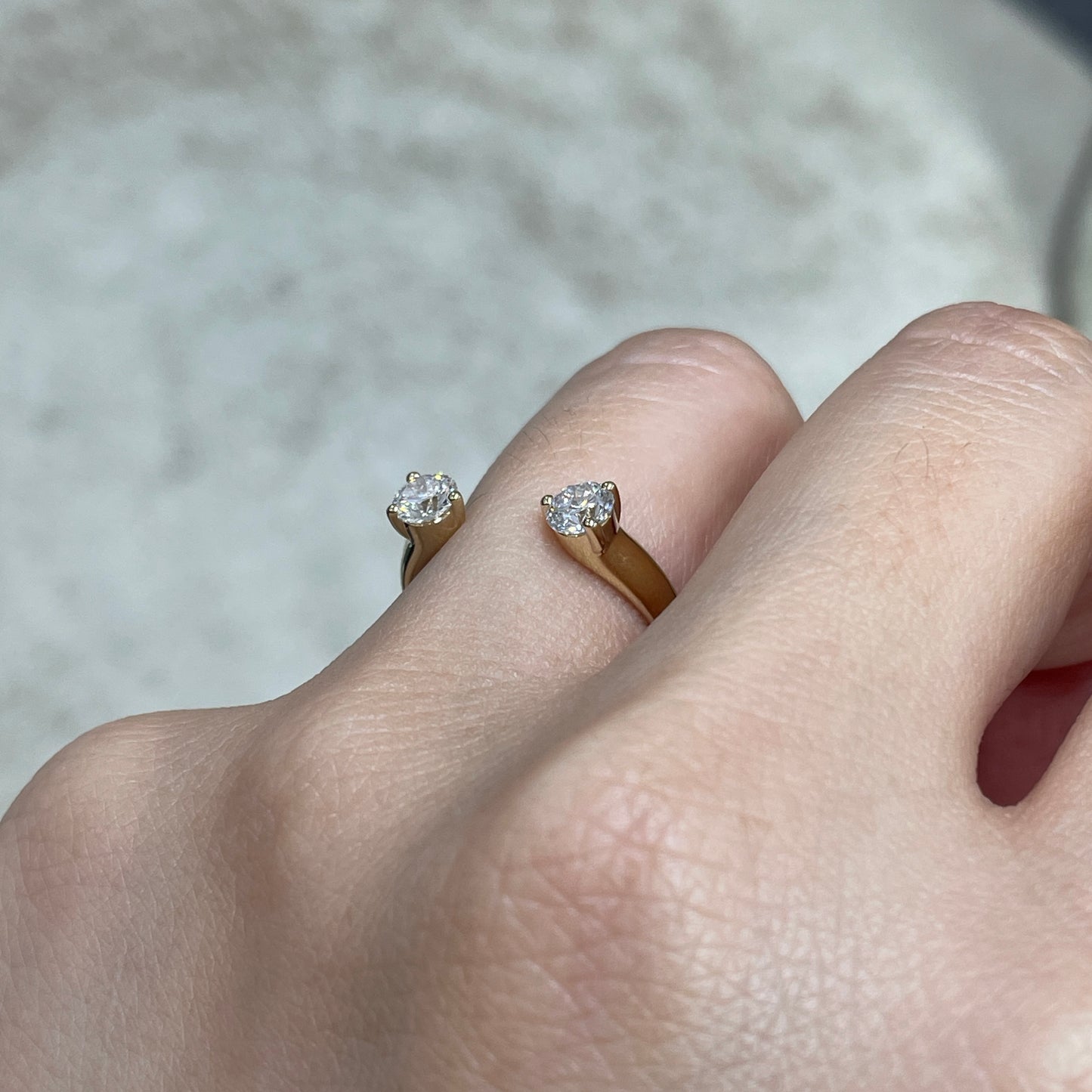 9K Lab Diamond round 0.6ct duo invisable open ring