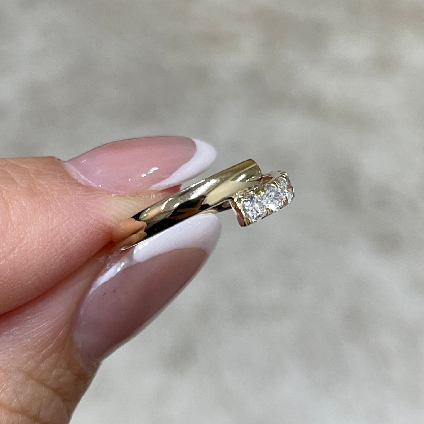 9k lab diamond round 0.3ct round lucky pinky ring