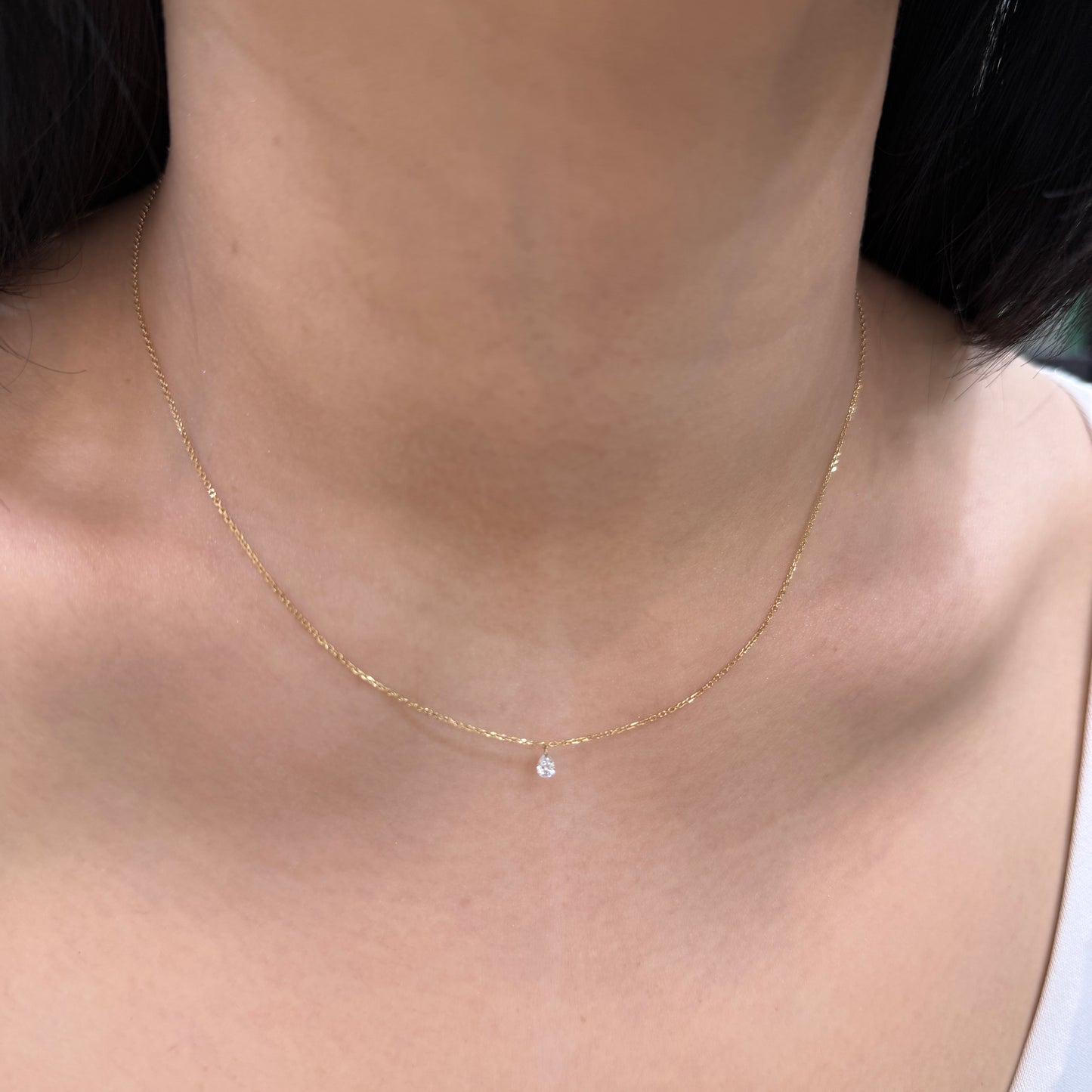 Lab diamond Pear shape 0.1ct floating necklace