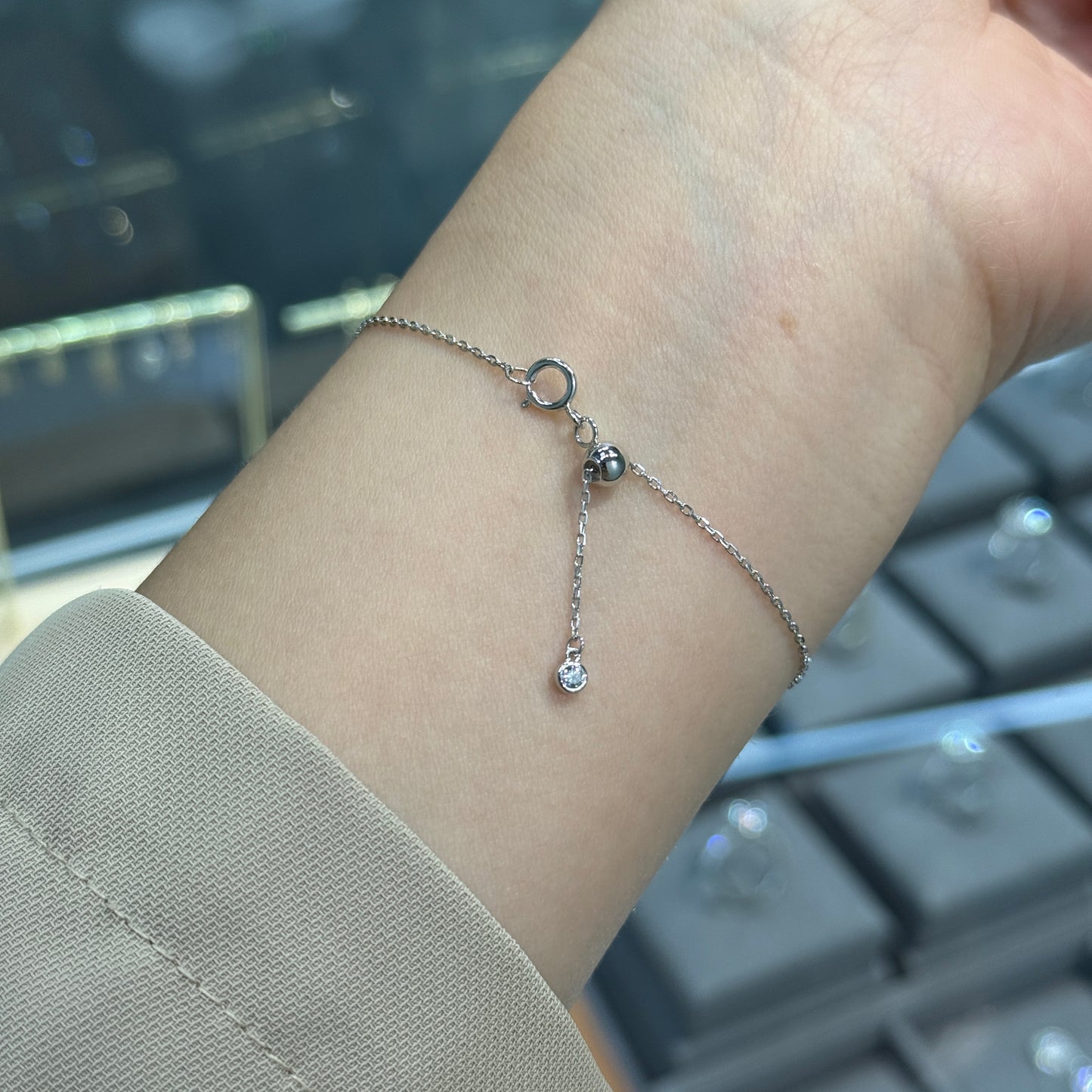 IGI Lab pink diamond cushion cut 0.3ct halo bracelet