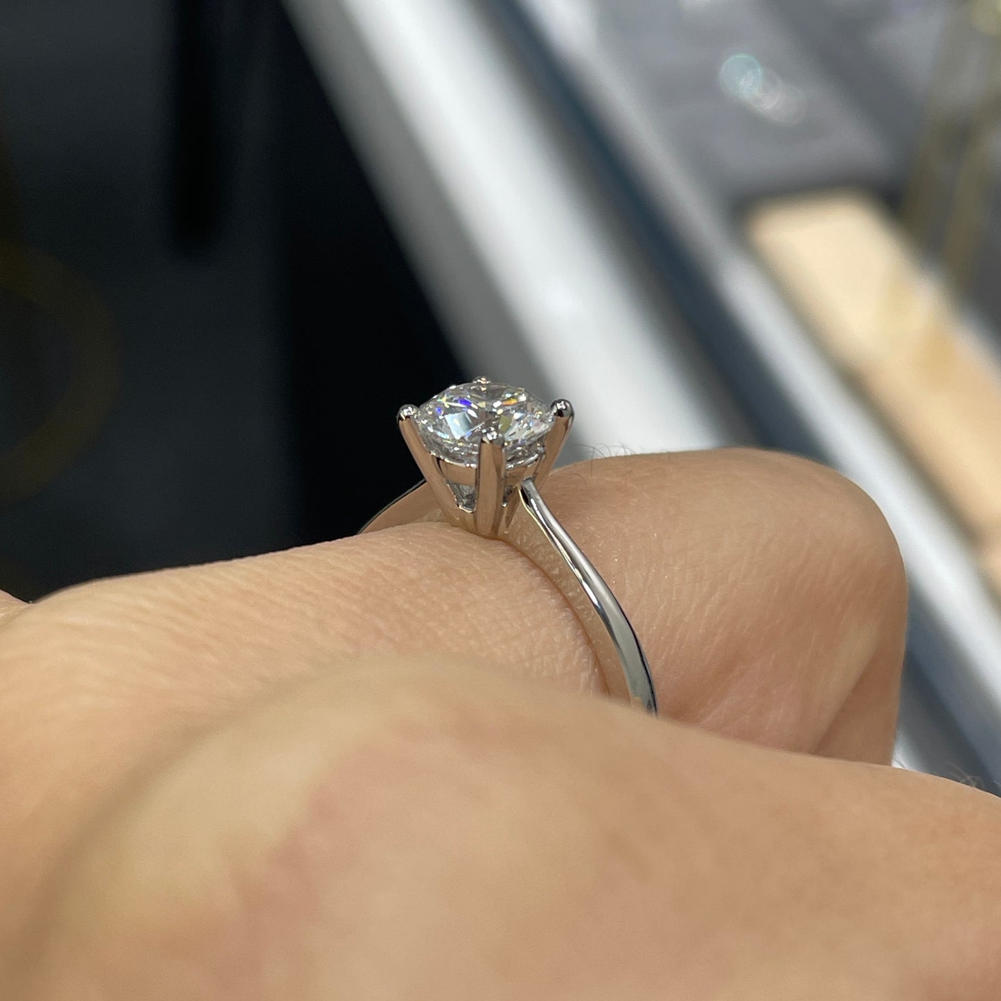 IGI lab diamond round 1ct classic four-prong ring