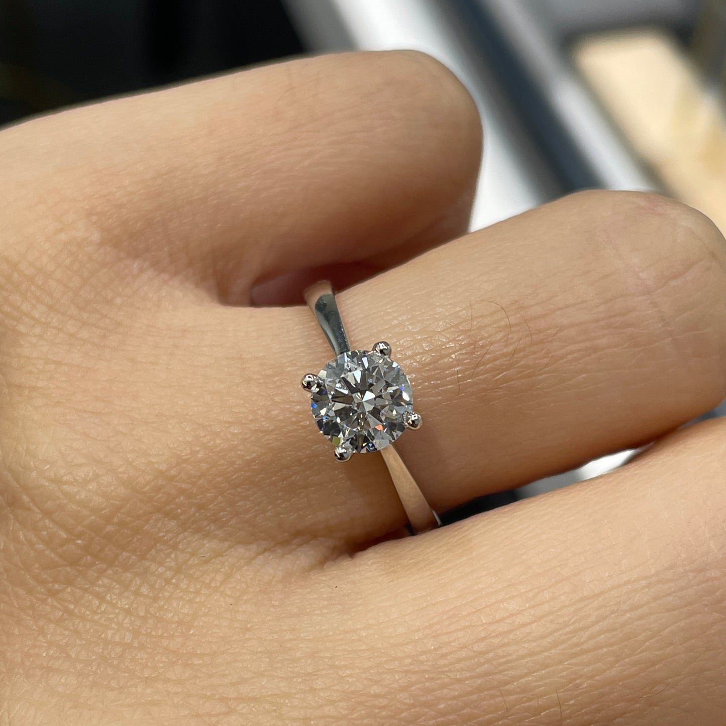 IGI lab diamond round 1ct classic four-prong ring