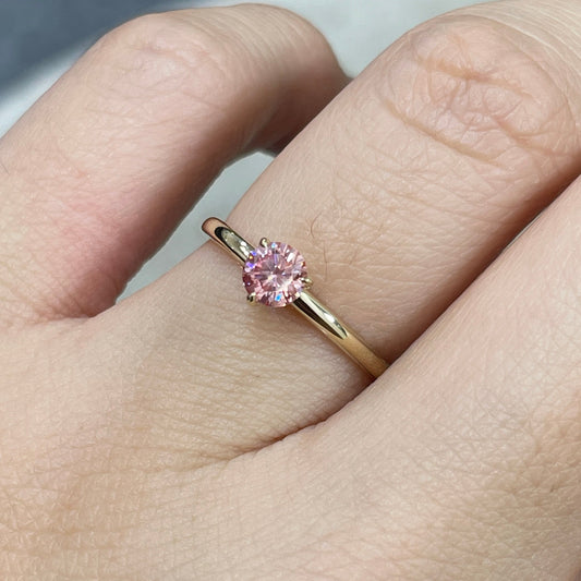 9k Lab pink diamond round 0.34ct  three-prong solitaire ring