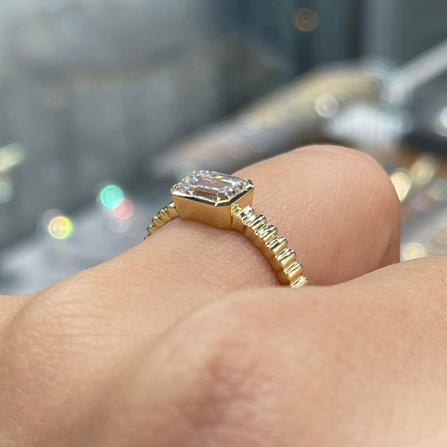 Lab diamond Emerald cut 1ct horizontal bezel set with vertical line band ring