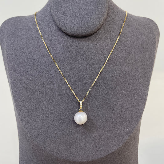 Lab diamond pearl pendant