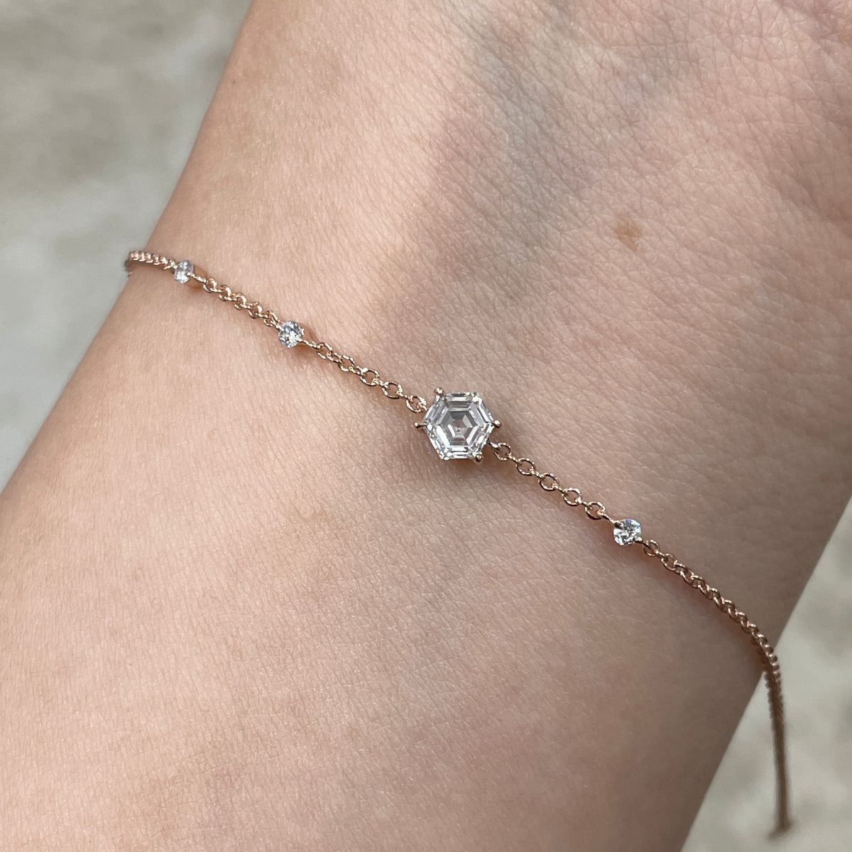 Lab diamond Hexagon and round 0.42ct four-prong little diamonds thick chain bracelet