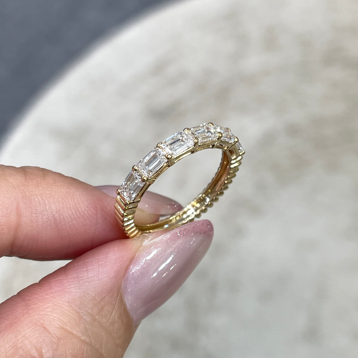 9k Lab diamond emerald cut 1.2ct horizontal half eternity straight vertical line band ring
