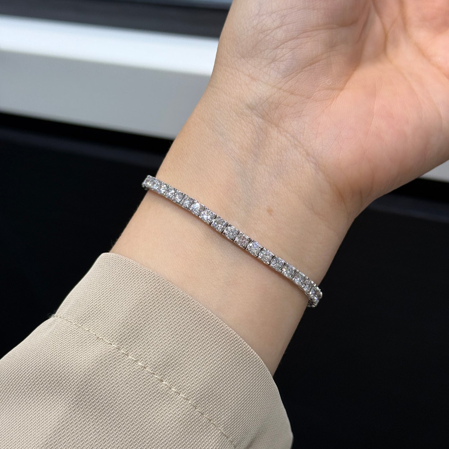 Lab diamond round 5.5ct cow four-prong tennis bracelet