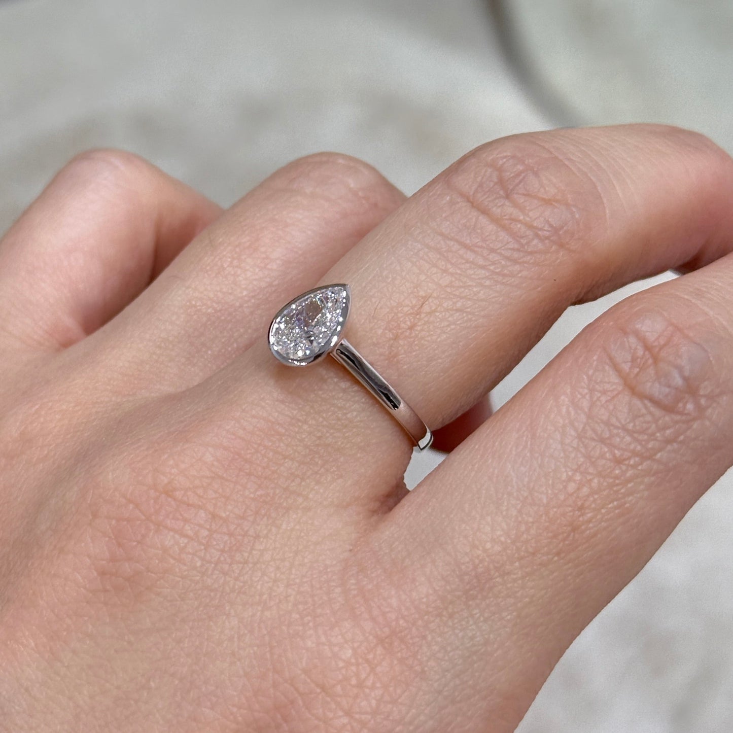 Lab diamond Pear 1ct bezel ring