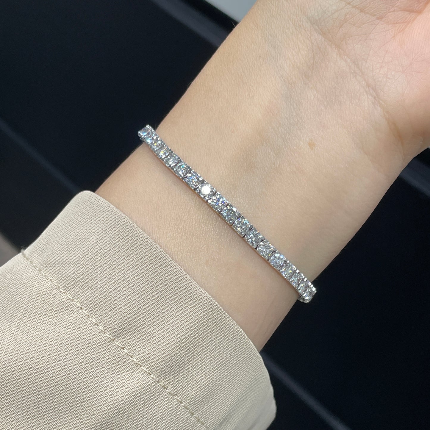 Lab diamond round 6ct cow four-prong tennis bracelet
