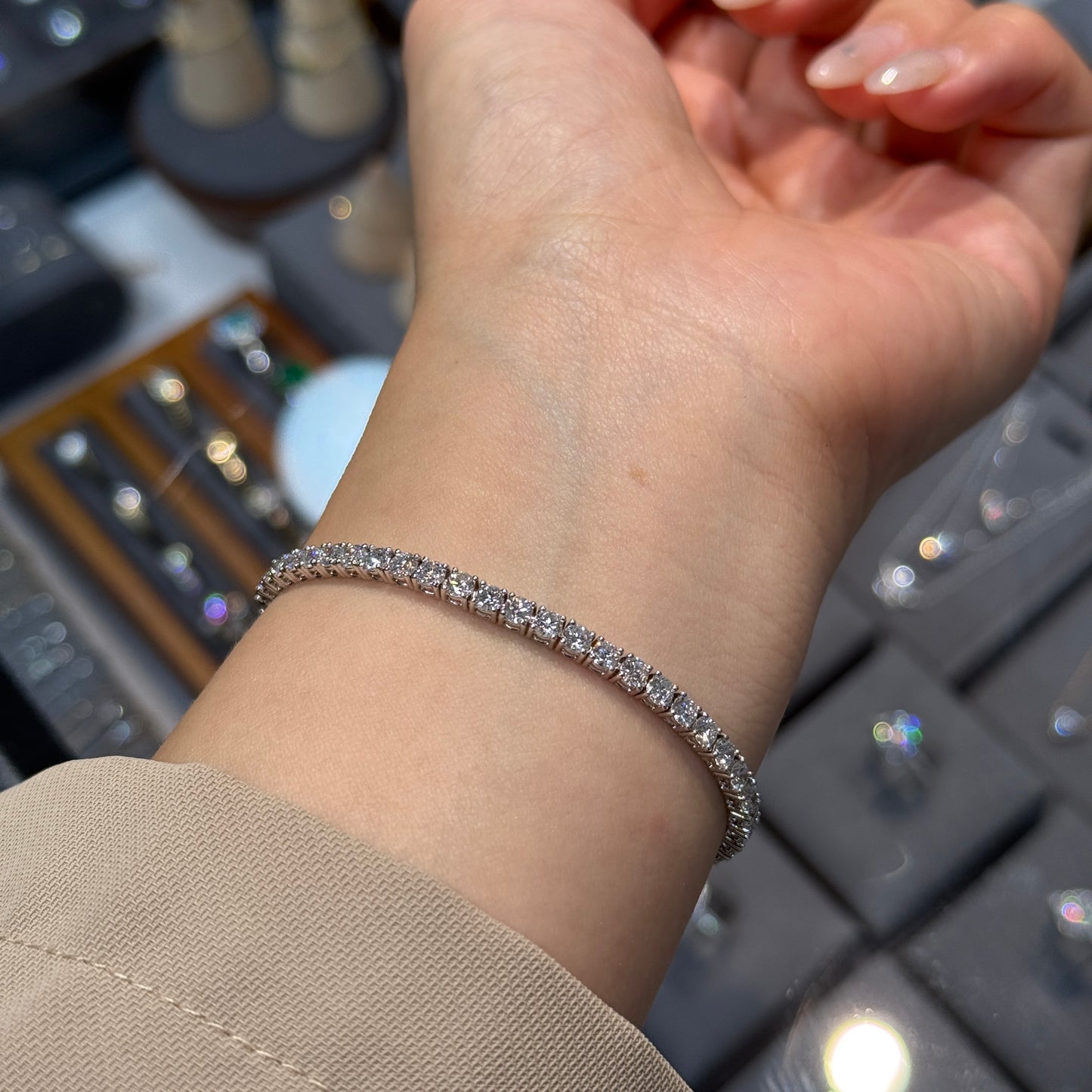 Lab diamond round 6.8ct classic four-prong tennis bracelet